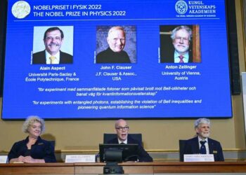 L'assegnazione del Nobel per la fisica 2022 (Lapresse)