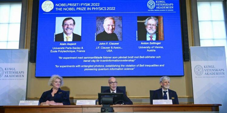 L'assegnazione del Nobel per la fisica 2022 (Lapresse)