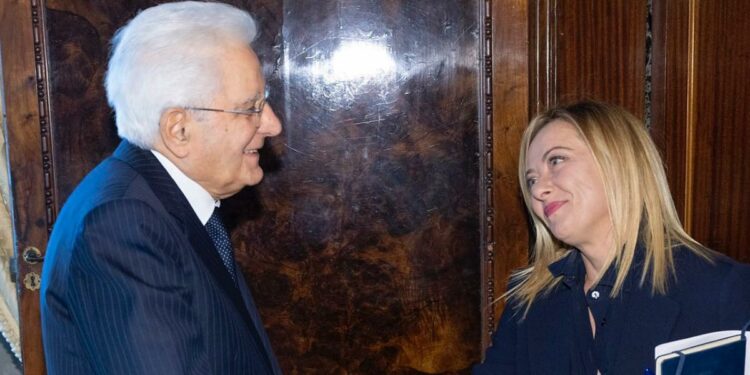 Giorgia Meloni al Quirinale a colloquio con Sergio Mattarella (Foto: Twitter)