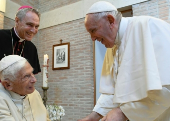 Papa Ratzinger con Francesco