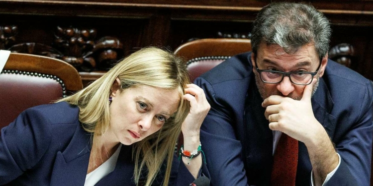 Giorgia Meloni e Giancarlo Giorgetti (LaPresse)