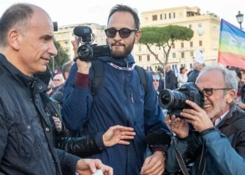 Enrico Letta in piazza per la pace