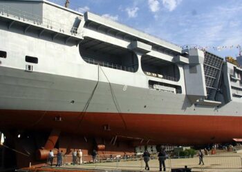 Le officine di Fincantieri a Riva Trigoso (LaPresse)