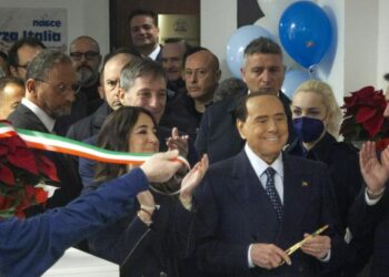 Berlusconi, sede FI a Milano