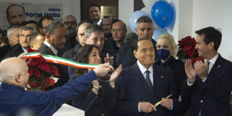 Berlusconi, sede FI a Milano