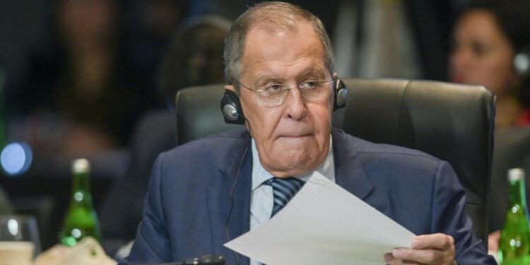 Lavrov, Rusia