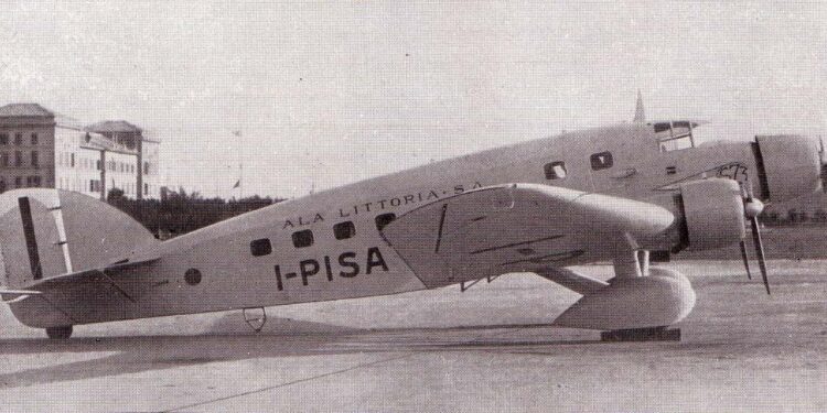 Il Savoia-Marchetti SM73, l'aereo che avrebbe dovuto compiere l'operazione (foto da Wikipedia)