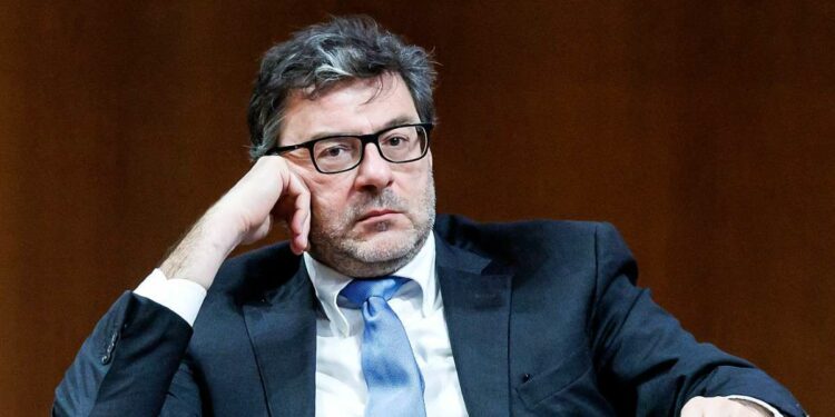 Giancarlo Giorgetti, ministro dell'Economia (LaPresse)