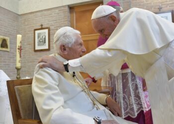 Ratzinger e Francesco