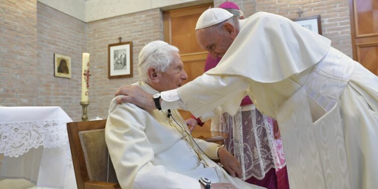 Ratzinger e Francesco