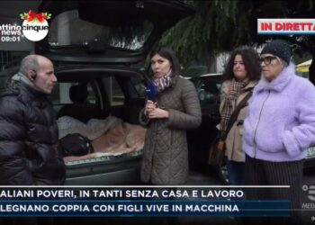 Famiglia di Legnano che vive in auto (Mattino5)