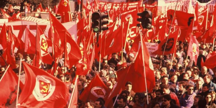 Rifondazione Comunista, manifestazione del 1996 (foto: Wikipedia)