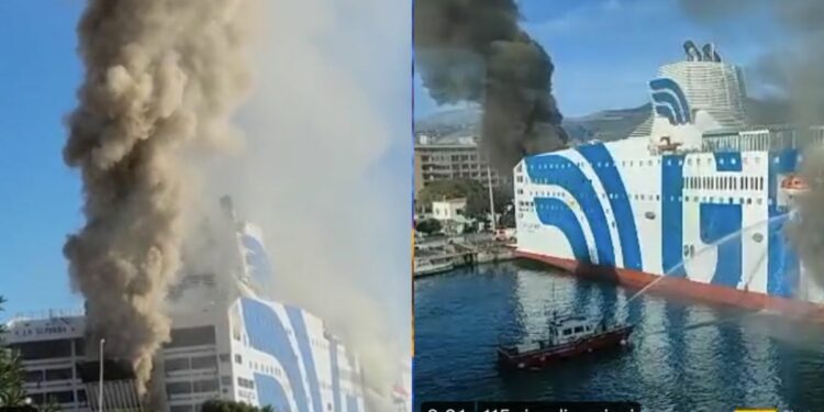 La nave in fiamme a Palermo (Twitter)