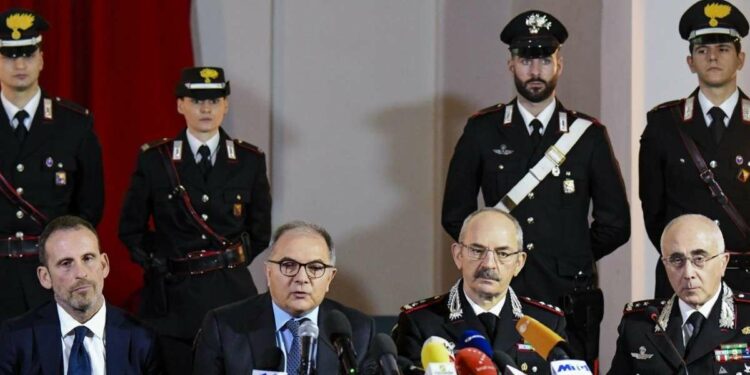 Palermo, conferenza stampa per l'arresto di Matteo Messina Denaro (LaPresse)