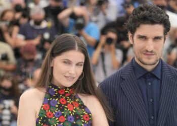 Laetitia Casta, left, Louis Garrel (LaPresse)