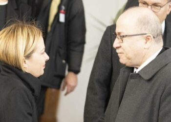 Giorgia Meloni, presidente del Consiglio, con il premier algerino Aimen Benabderrahmane (LaPresse)