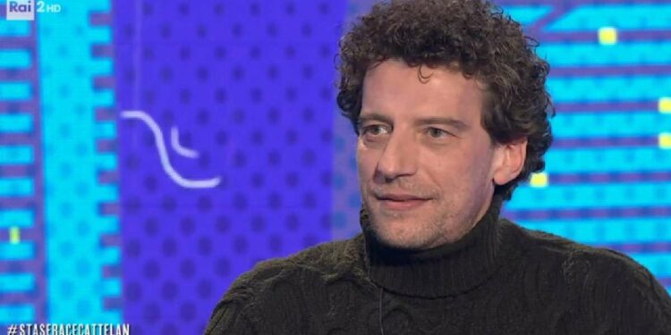 Maurizio Lastrico (Stasera C'è Cattelan su Rai Due, Rai 2, 2023)