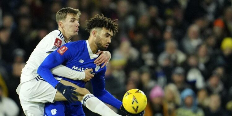 Calciomercato Roma - Diego Llorente (Leeds) in un match di EFL Cup (Foto LaPresse)