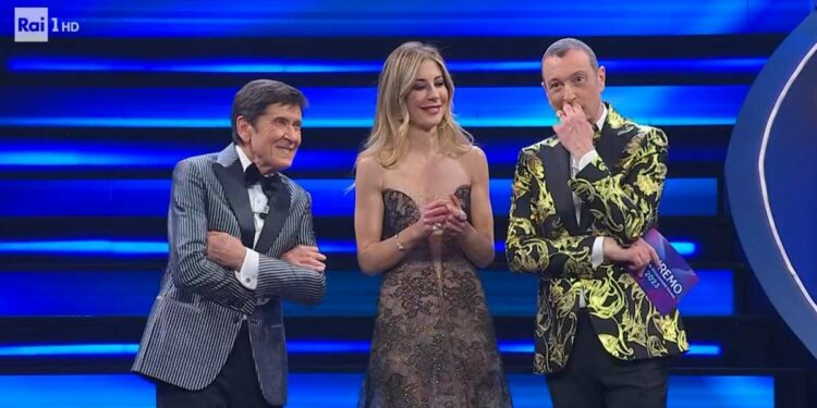 Francesca Fagnani, Amadeus e Gianni Morandi a Sanremo 2023