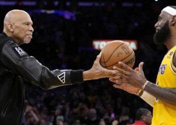 LeBron James e Kareem Abdul Jabbar (LaPresse)