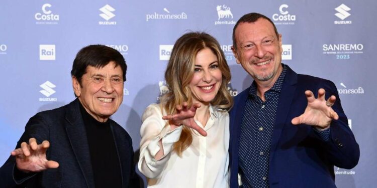 Gianni Morandi, Elisa Fagnani, Amadeus (LaPresse)