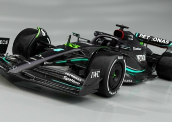 Diretta presentazione Mercedes 2023 (da Twitter @MercedesAMGF1)