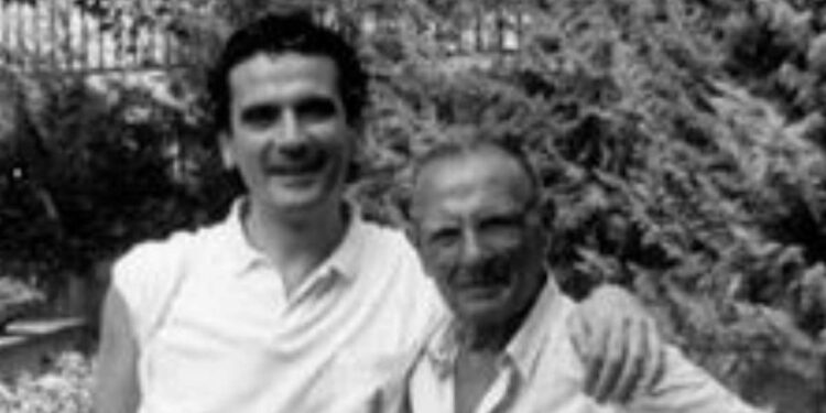 Massimo Troisi e il padre Alfredo (Wikipedia)