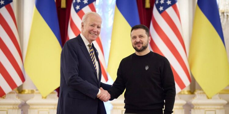 Biden da Zelensky