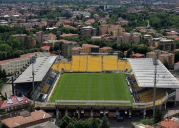 Lo stadio Tardini di Parma (foto d'archivio)