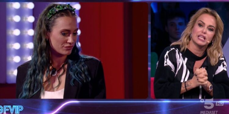 Sonia Bruganelli contro Nikita Pelizon al GF Vip (Foto: Screenshot)