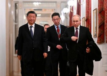 Xi Jinping con Vladimir Putin al Cremlino (LaPresse)