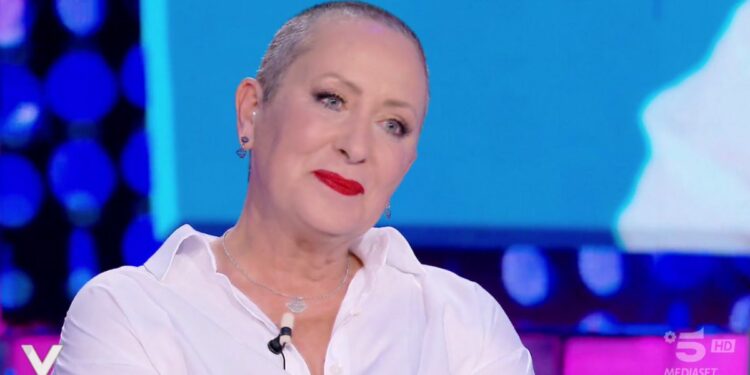 Carolyn Smith (Verissimo, Canale 5)