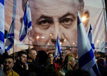 Proteste contro la riforma della giustizia di Netanyahu a Tel Aviv (LaPresse)