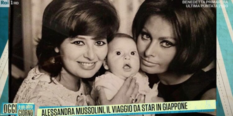 Alessandra Mussolini con la madre e zia Sophia Loren