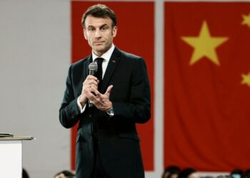 Macron in Cina