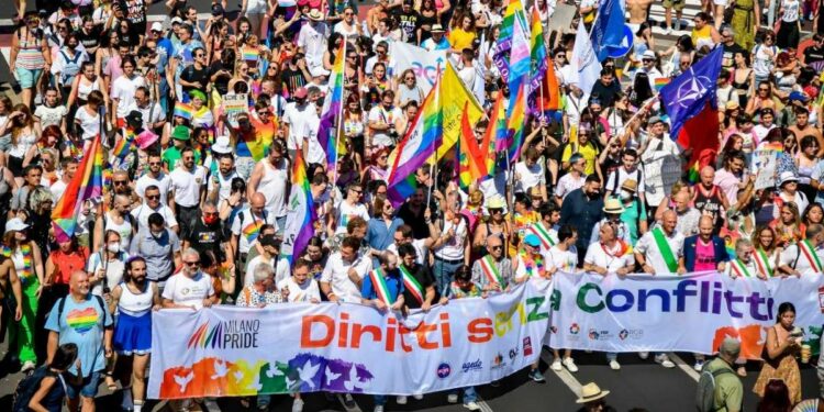 Gay Pride a Milano nel 2022 (LaPresse)