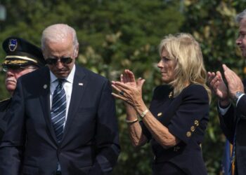 Biden con il n.1 FBi