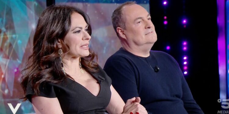 Maria Grazia Cucinotta e Giulio Violati a Verissimo