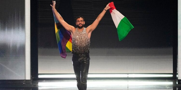 Marco Mengoni nella finale degli Eurovision 2023 (Foto: LaPresse)