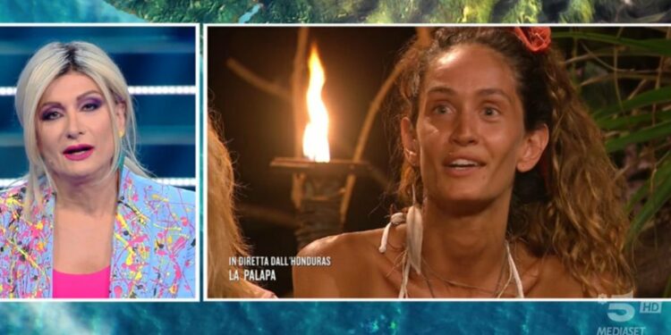 Vladimir Luxuria e Helena Prestes all'Isola dei Famosi 2023 (Foto: Web)