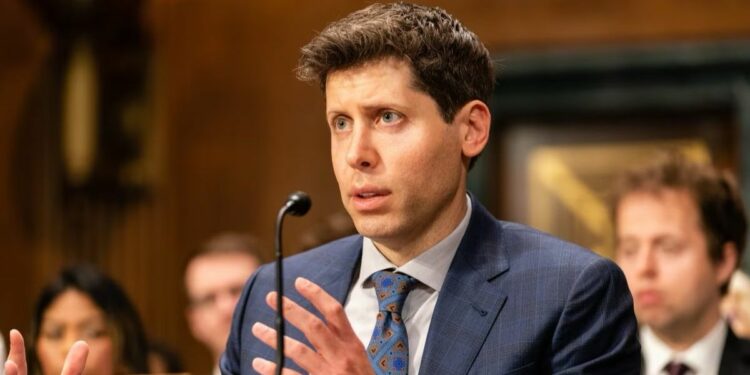 Sam Altman, creatore di ChatGPT al Senato americano (Twitter)