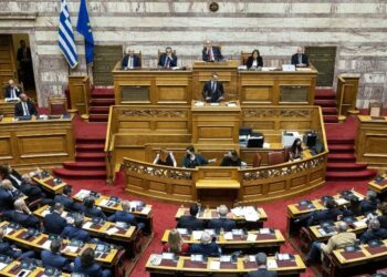 Mitsotakis al Parlamento greco (Lapresse)