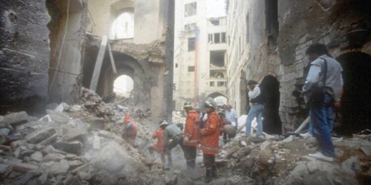 Firenze, 27 maggio 1993: in Via dei Georgofili dopo l'esplosione (foto dal web)