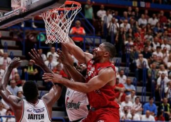 Milano Virtus Bologna: dopo gara-2 della finale scudetto si è scatenata una rissa (da facebook.com/OlimpiaMilano1936)