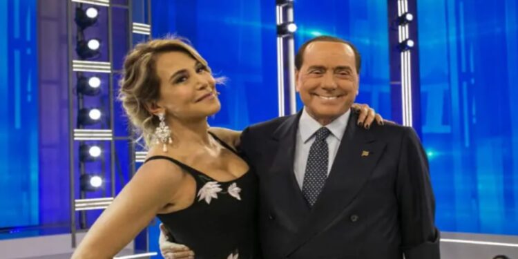 Barbara D'Urso e Silvio Berlusconi. (Foto: Web)