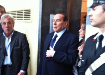 Berlusconi, Procura di Milano