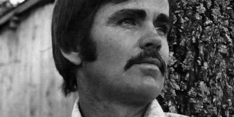 Photograph of Cormac McCarthy by David Styles (1973, da Wikipedia)