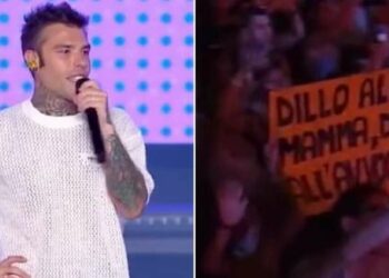 Fedez e il cartello su Luis Sal a Love Mi 2023